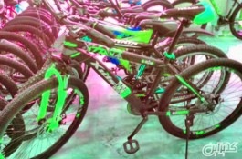دوچرخه حرفه ای رنگارنگ پرسرعت